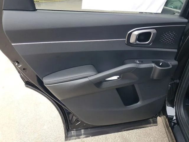 2025 Kia Sorento EX Hybrid - Photo 28