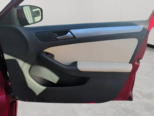 Used 2017 Red Volkswagen 1.4T SE image 44