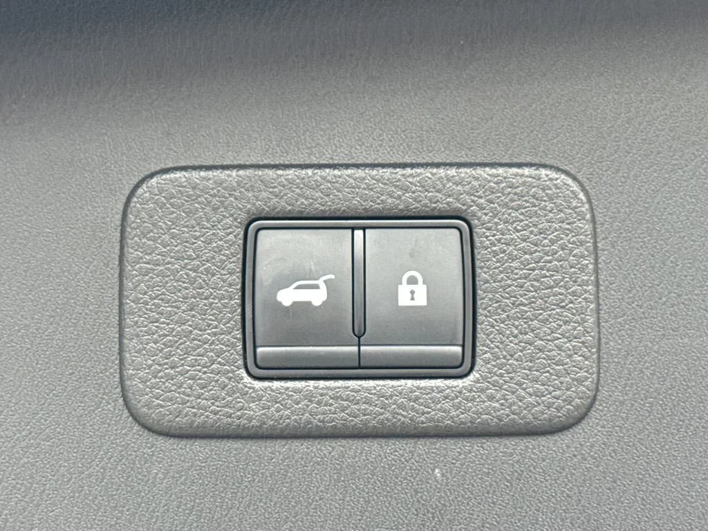 Used 2024 Gray Nissan SL image 8