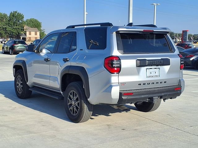 Used 2025  Toyota SR5 image 5