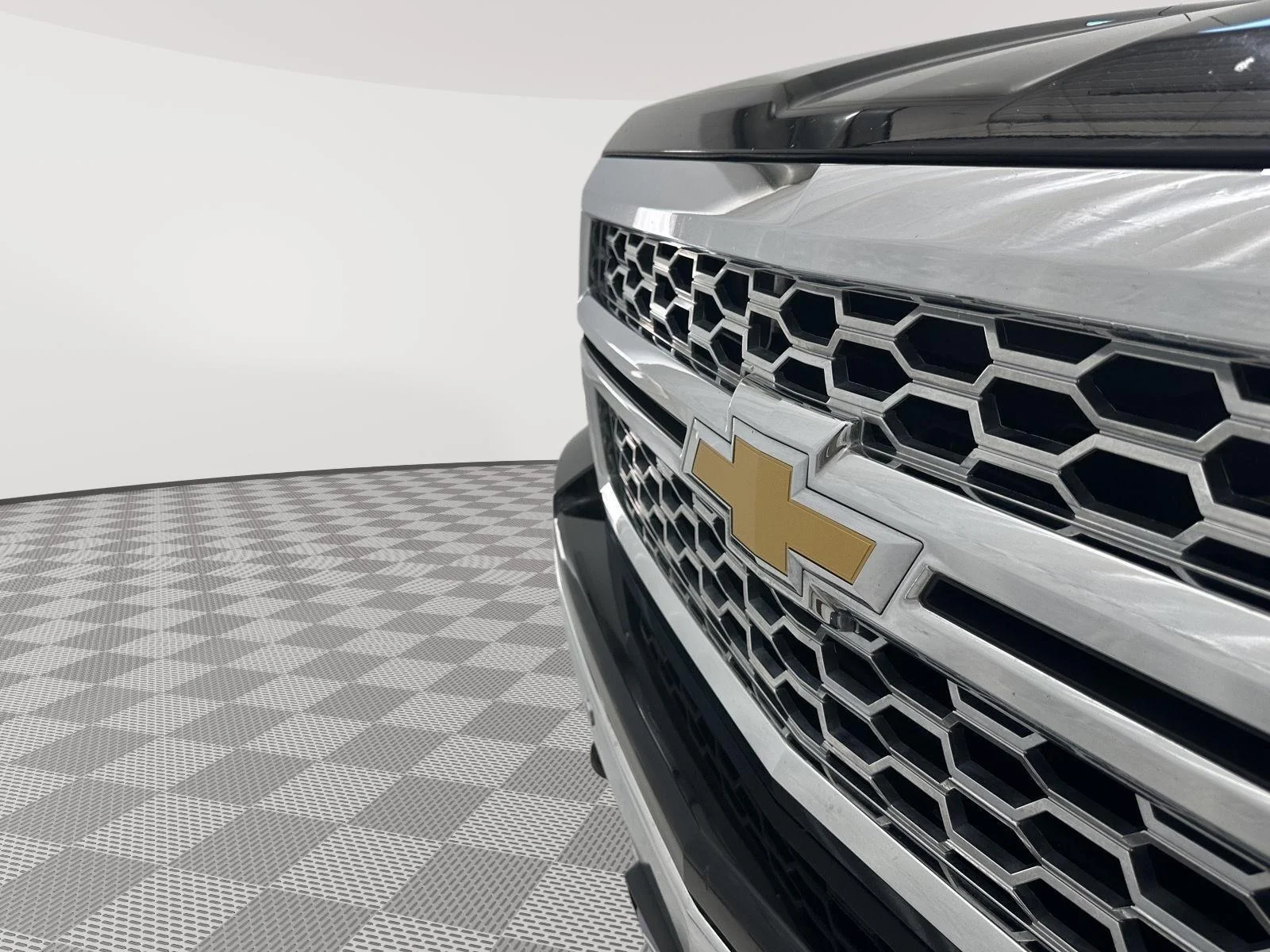 Used 2015 BLACK Chevrolet LTZ image 24