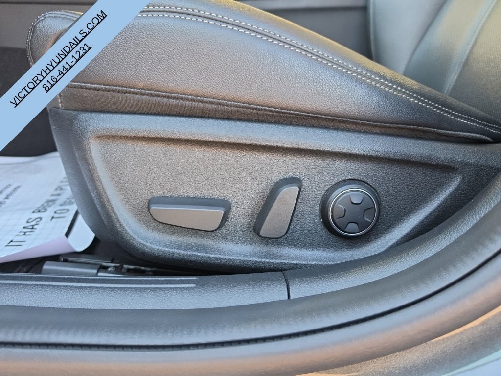Used 2025 Gray Genesis 2.5T image 13