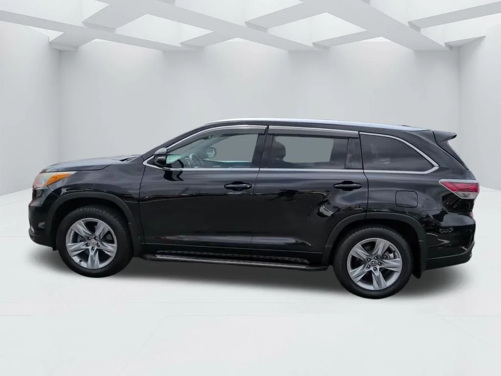 Used 2016 Black Toyota Limited image 8