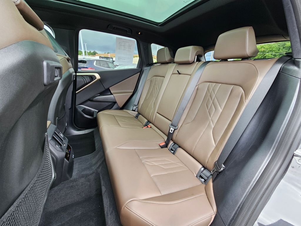 Used 2025 Dark Graphite Metallic BMW 30 xDrive image 19