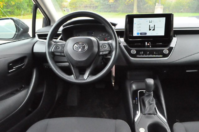 Certified Used 2025  Toyota LE image 18