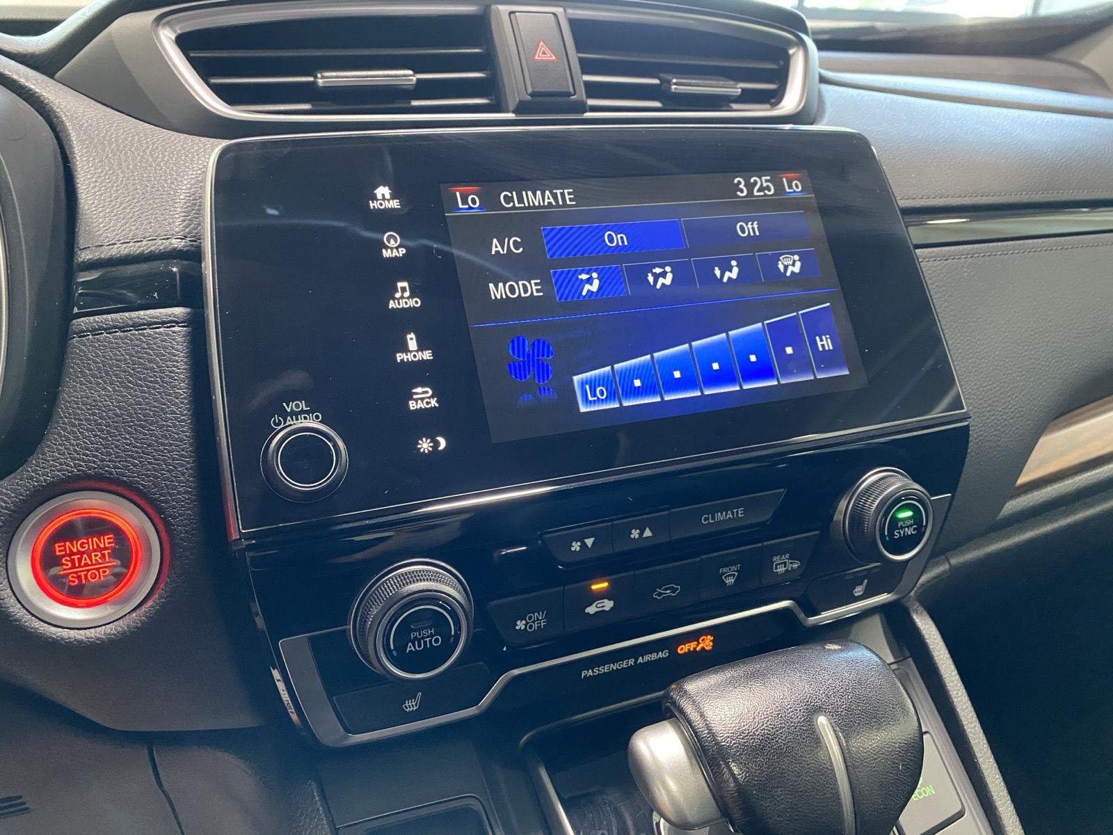 Used 2019 Modern Steel Metallic Honda Touring image 28