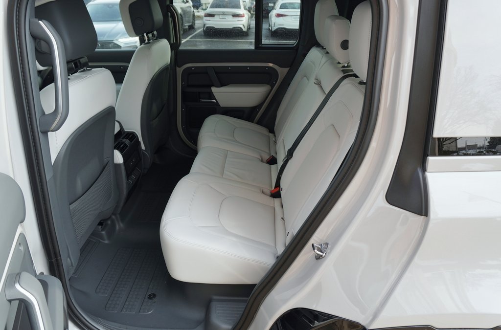 2026 LAND ROVER DEFENDER - Image 30