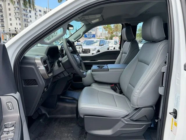 New 2026 Oxford White Ford XL image 5