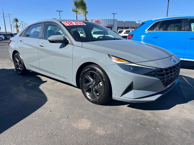 2022 Hyundai Elantra SEL