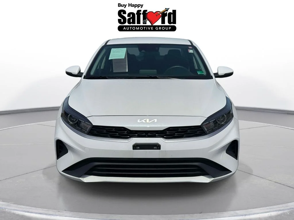 Used 2024 White Kia LXS image 7