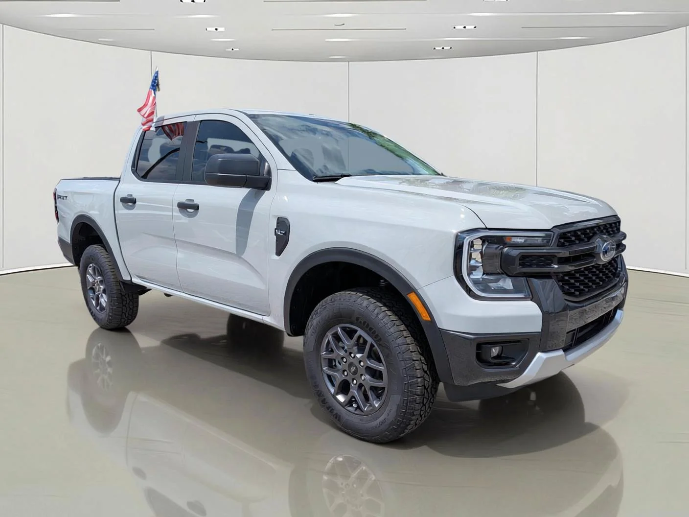 New 2026 Avalanche Ford XLT image 4