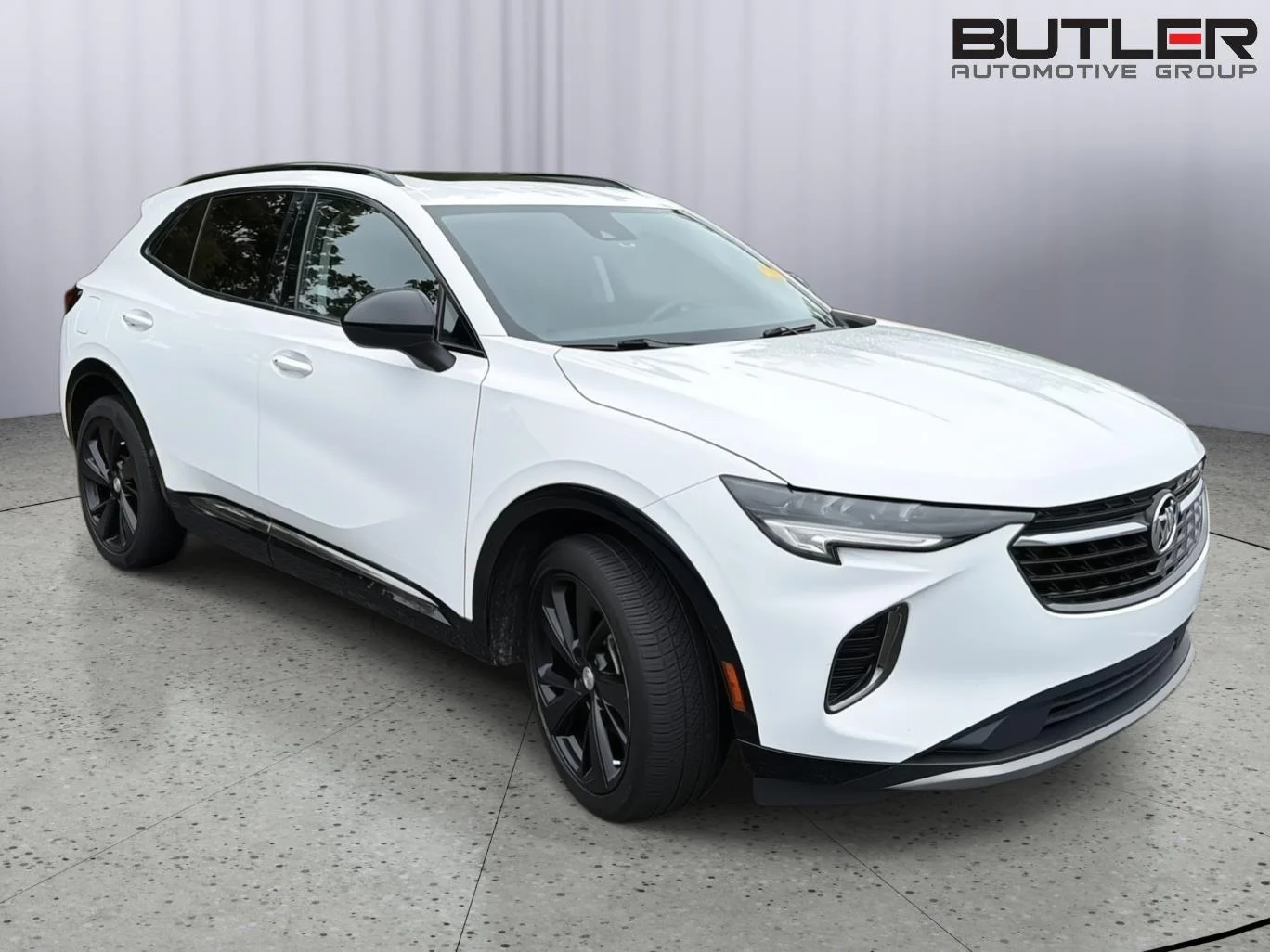 Used 2021 WHITE Buick  image 2