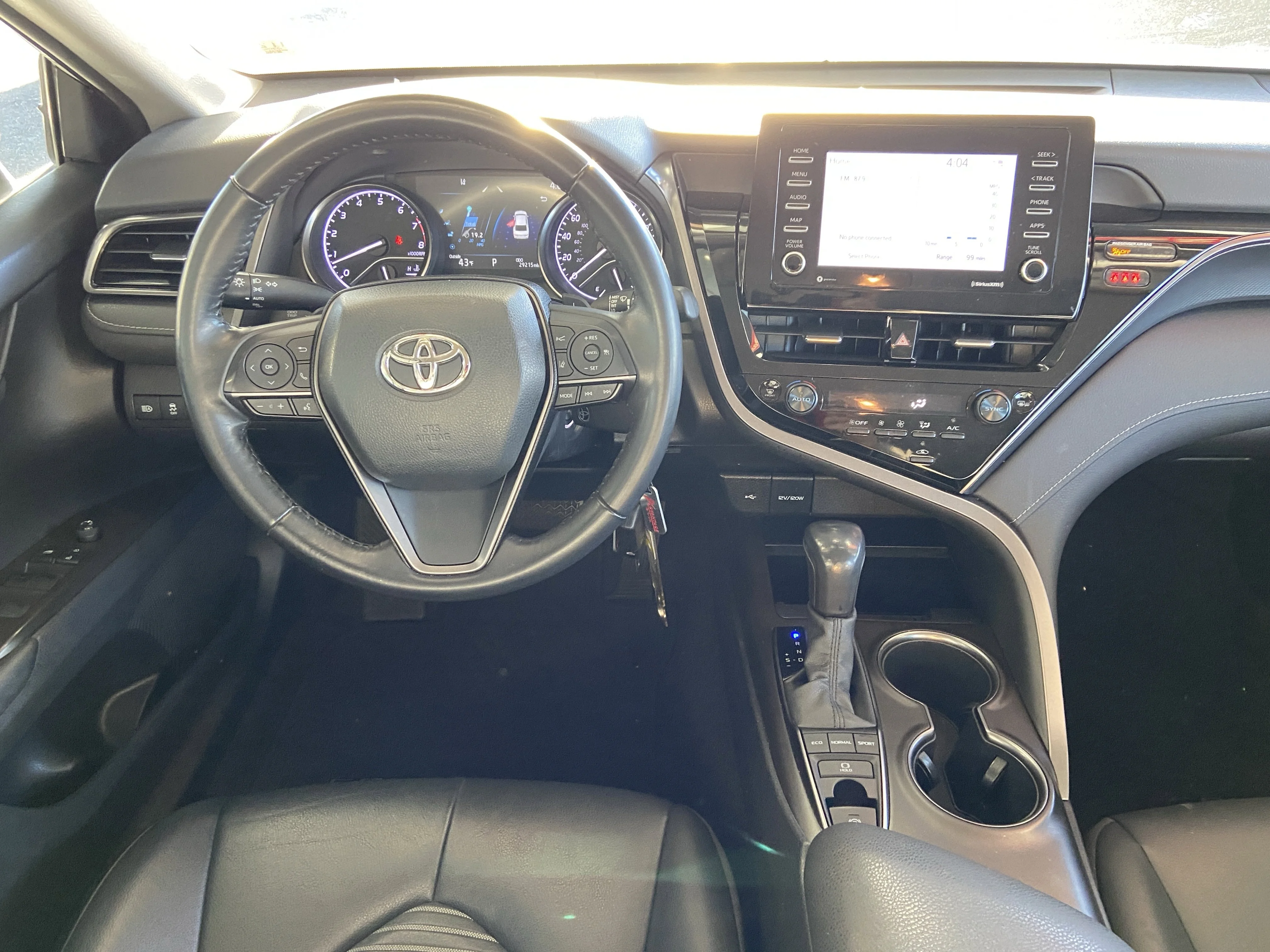 2022 Toyota Camry SE - Photo 14