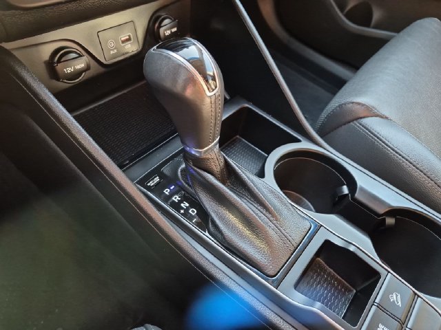 Used 2018 Gray Hyundai SEL Plus image 23