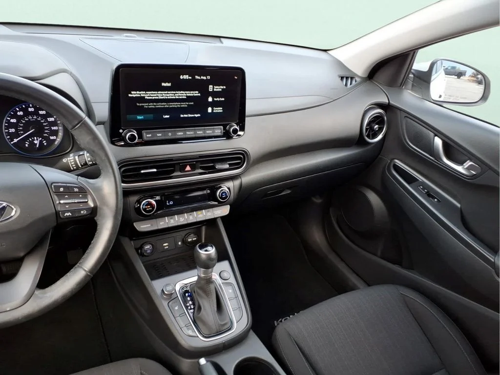 Used 2023 White Hyundai SEL image 19