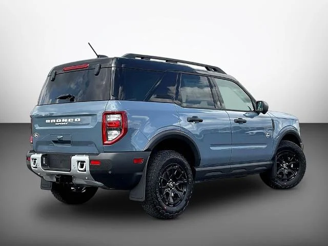 New 2026 Azure Gray Metallic Tri-Coat Ford Outer Banks® image 51