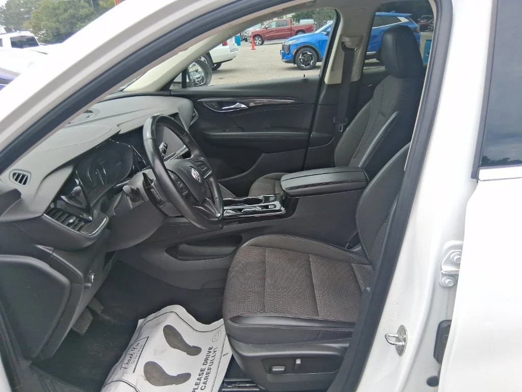 Used 2022 White Buick Preferred image 12