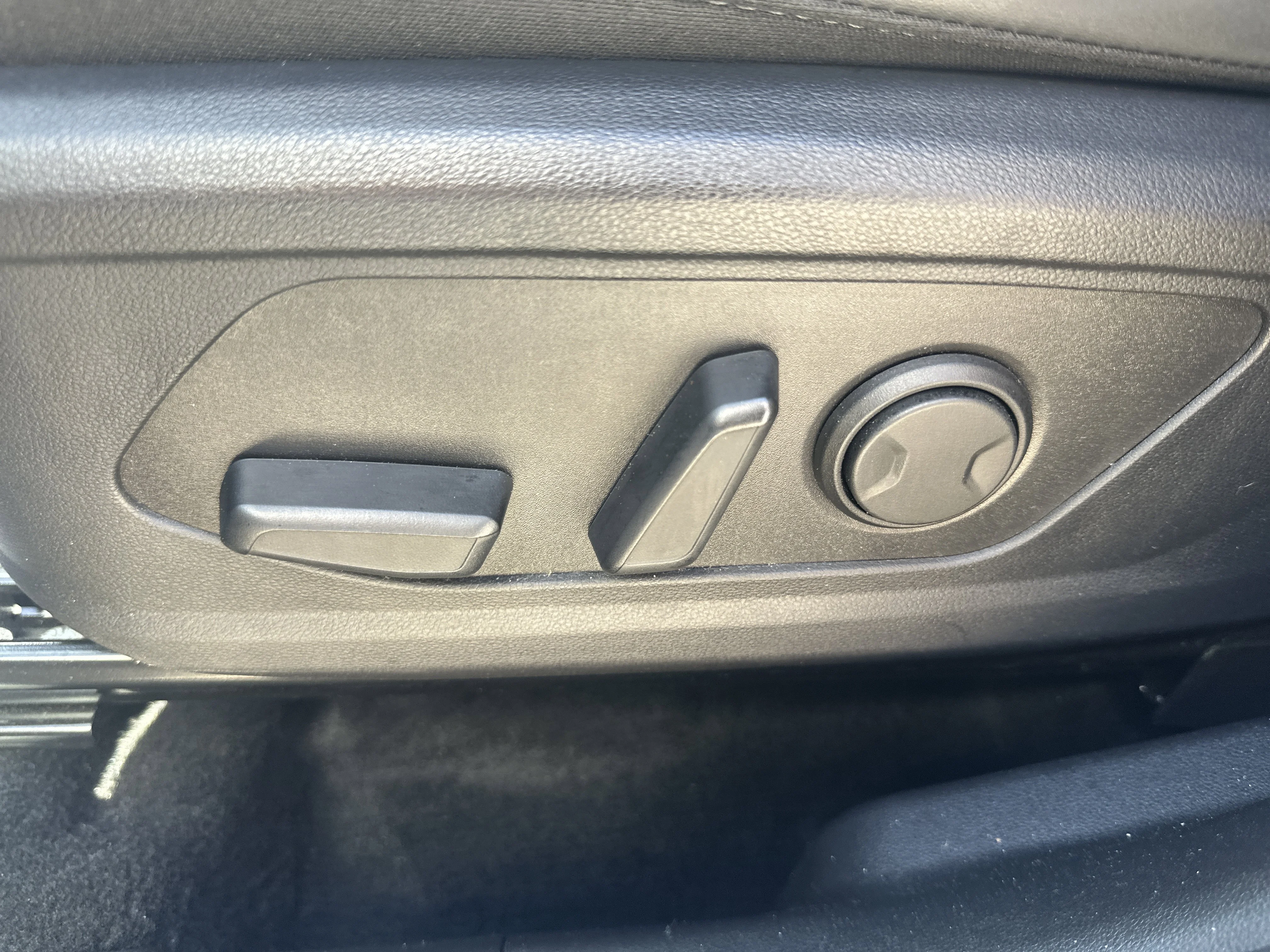 Used 2023 Amazon Gray Hyundai XRT image 22