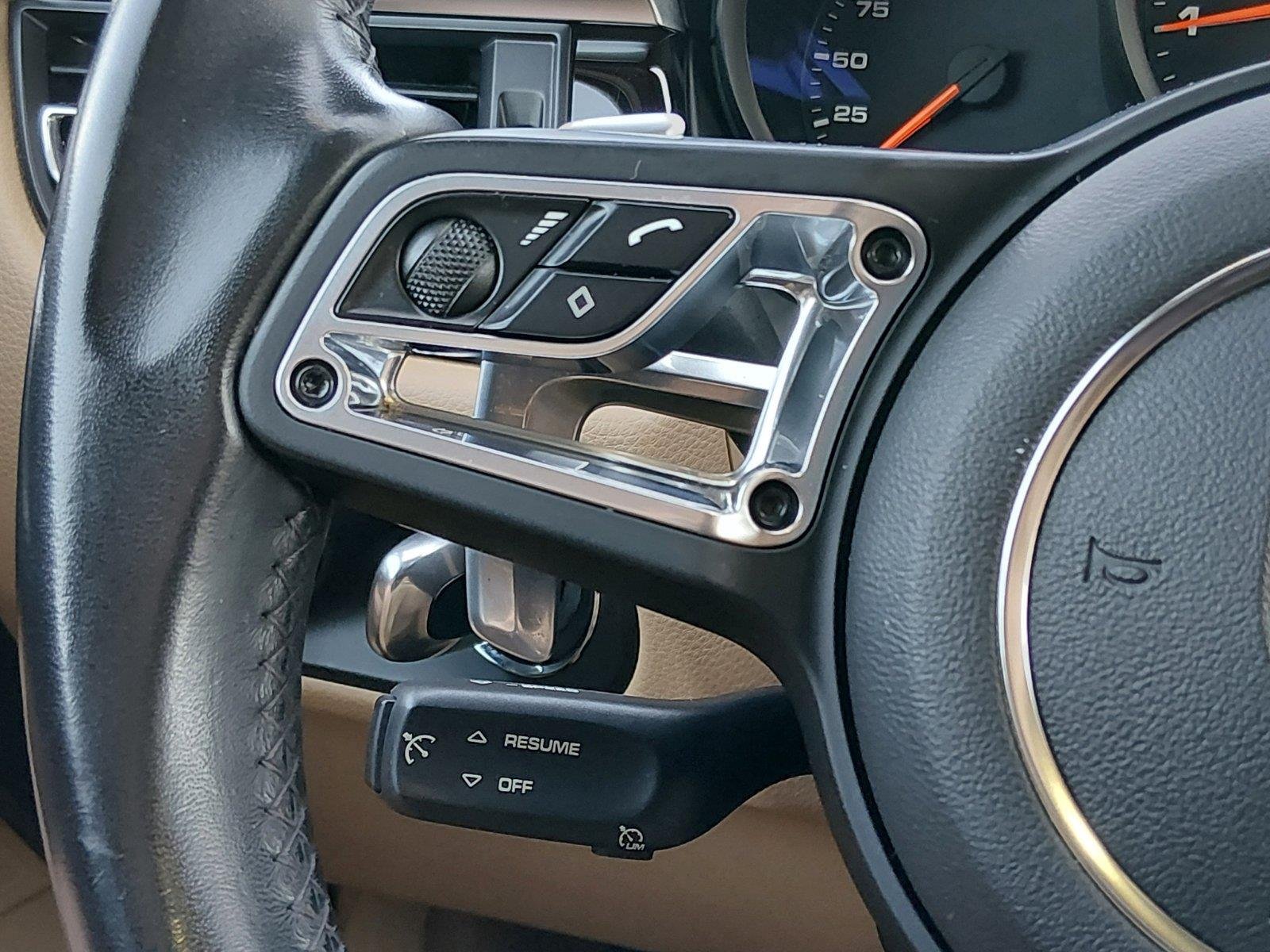 Used 2020 White Porsche  image 29