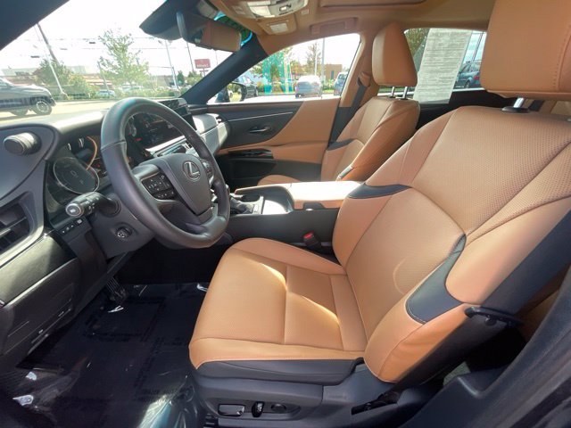 Used 2024 Gray Lexus 350 image 17