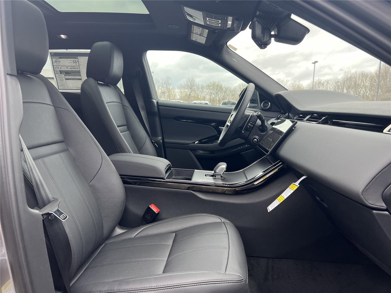 New 2026 Eiger Grey Land Rover Dynamic SE image 27