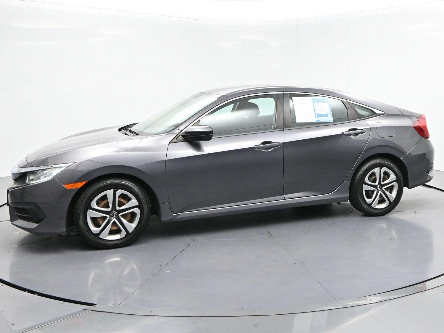 Used 2018 Modern Steel Metallic Honda LX image 4