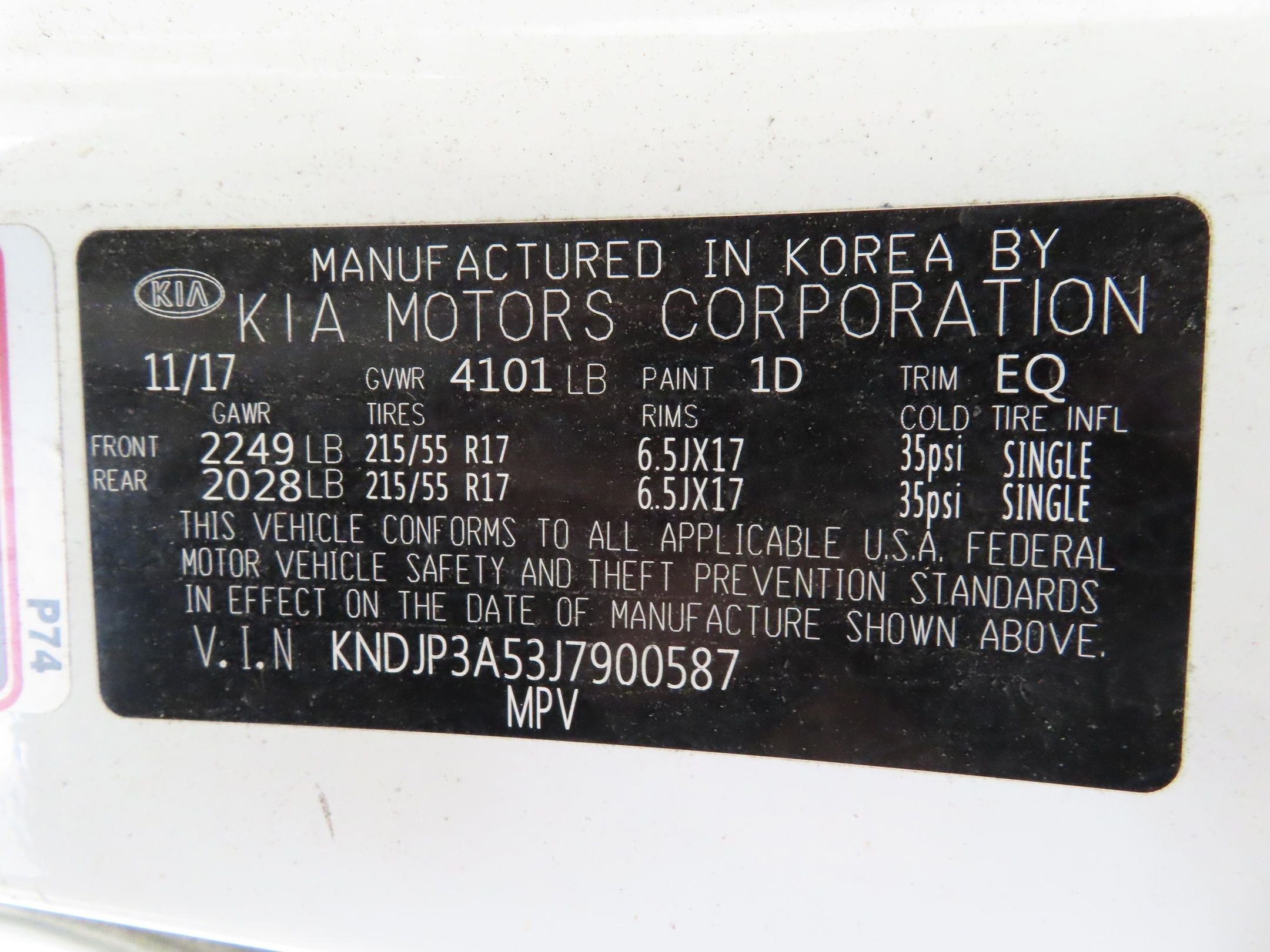 Used 2018 White Kia Plus image 26