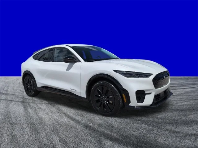 New 2026 Star White Metallic Tri-coat Ford Premium image 2