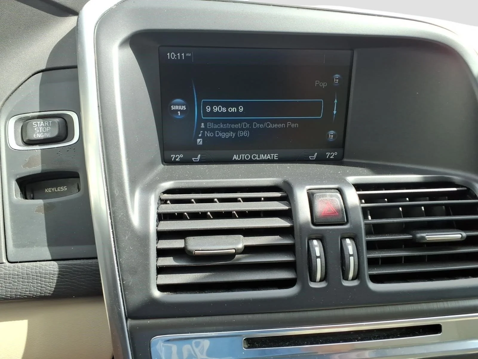 Used 2015 Flamenco Red Metallic Volvo T6 Premier Plus image 23