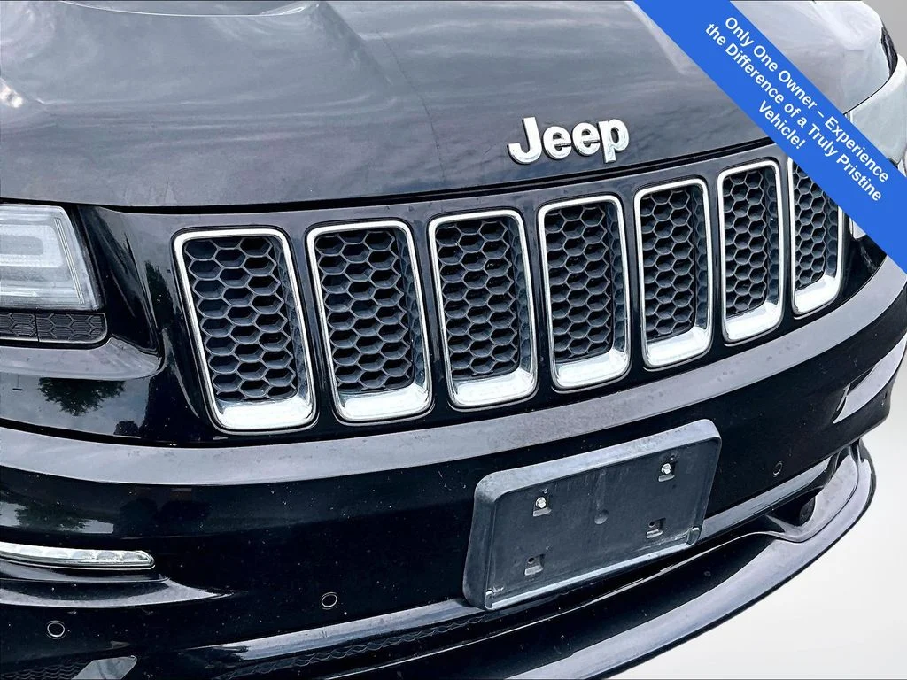 Used 2015 Black Jeep SRT image 28
