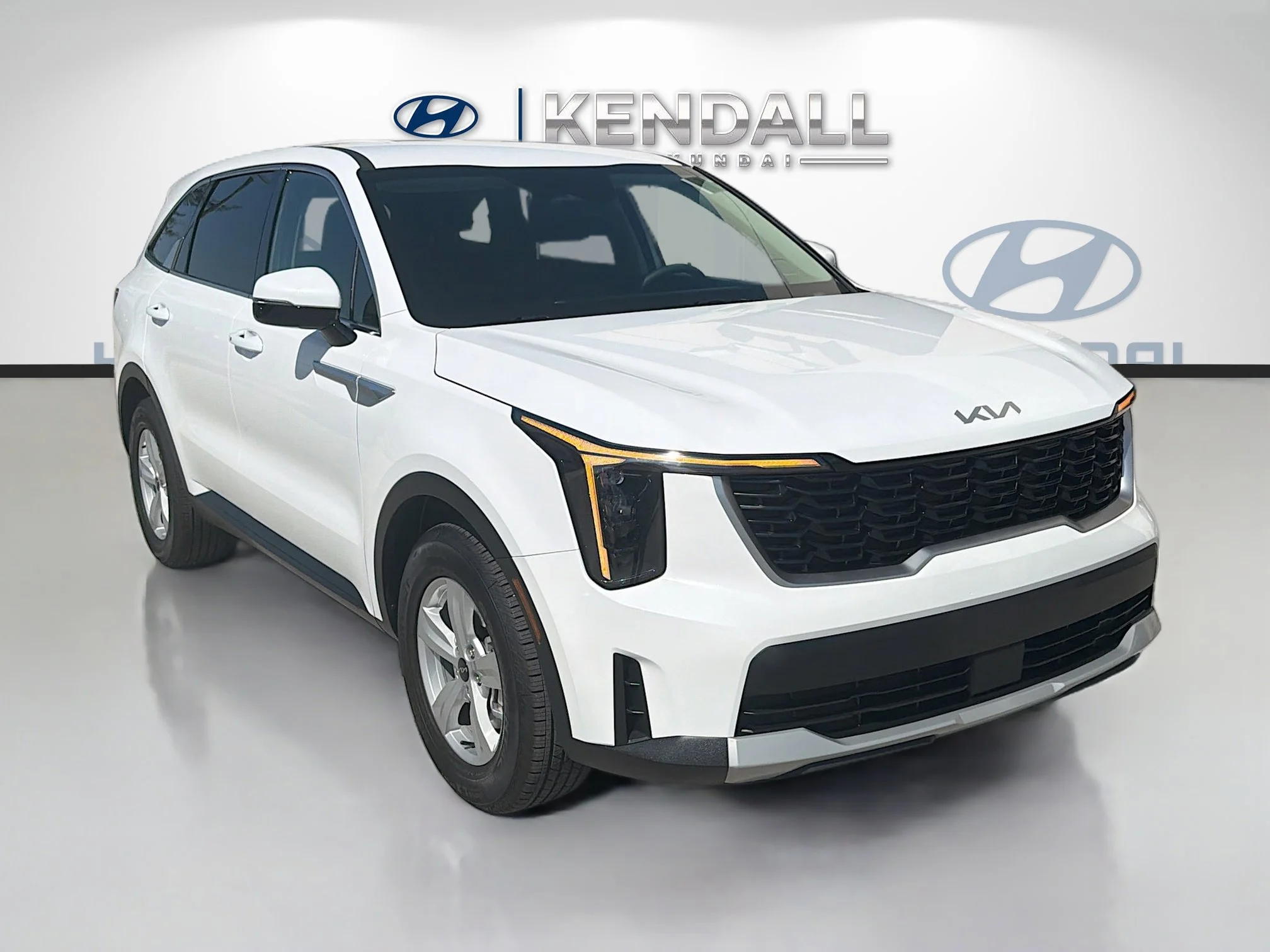 2025 Kia Sorento LX AT's photo