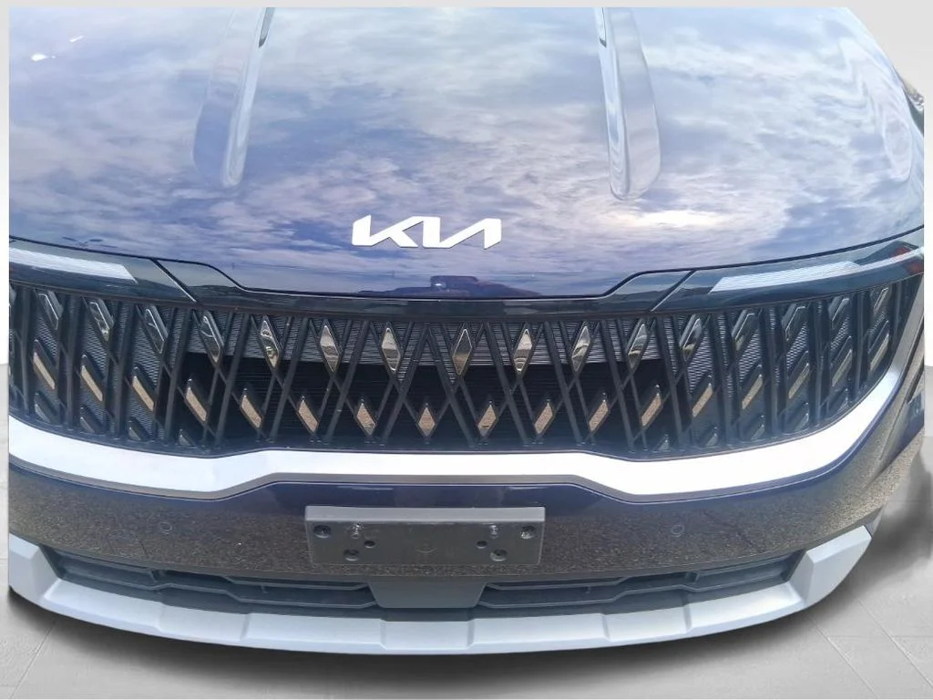 Used 2026 Blue Kia LXS image 17