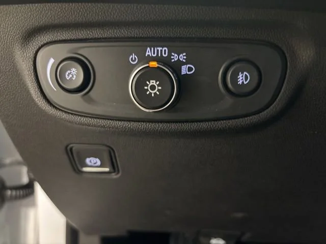 Used 2020 WHITE FROST TRICOAT GMC Denali image 19