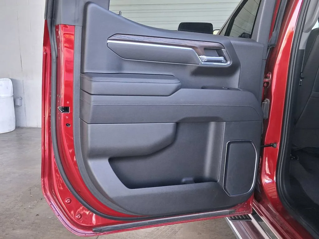 Used 2025 Volcanic Red Tintcoat GMC SLT image 23