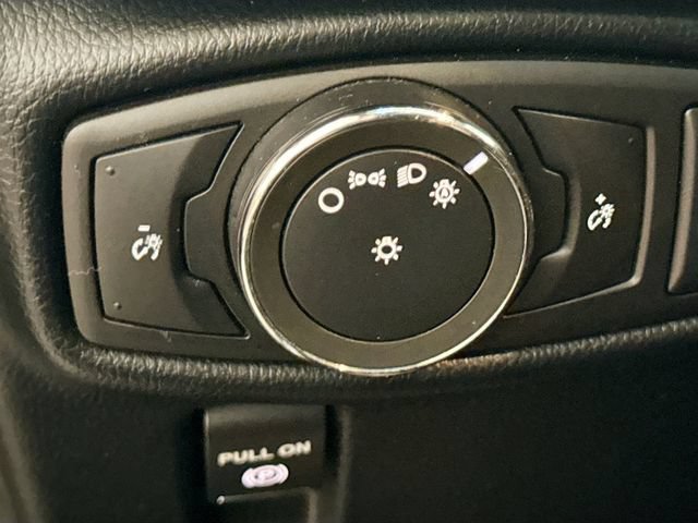 Used 2016 Tan Lincoln Select image 11