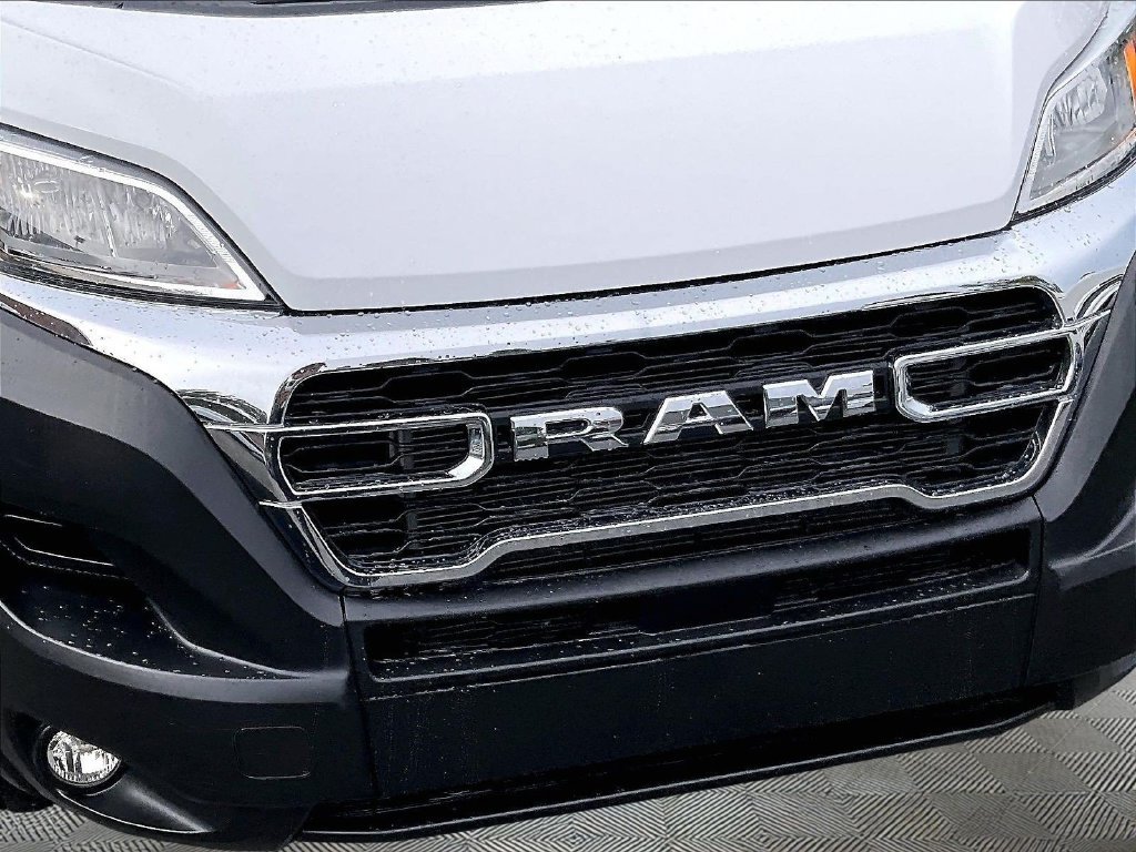 Used 2025 Bright White Clearcoat Ram Base image 30