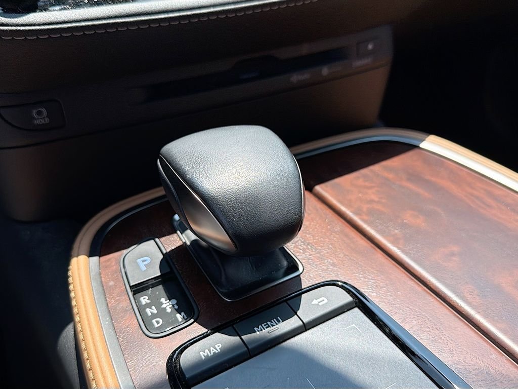 Used 2021 White Lexus 500 Base image 17