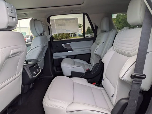 New 2026 White Ford Platinum image 14