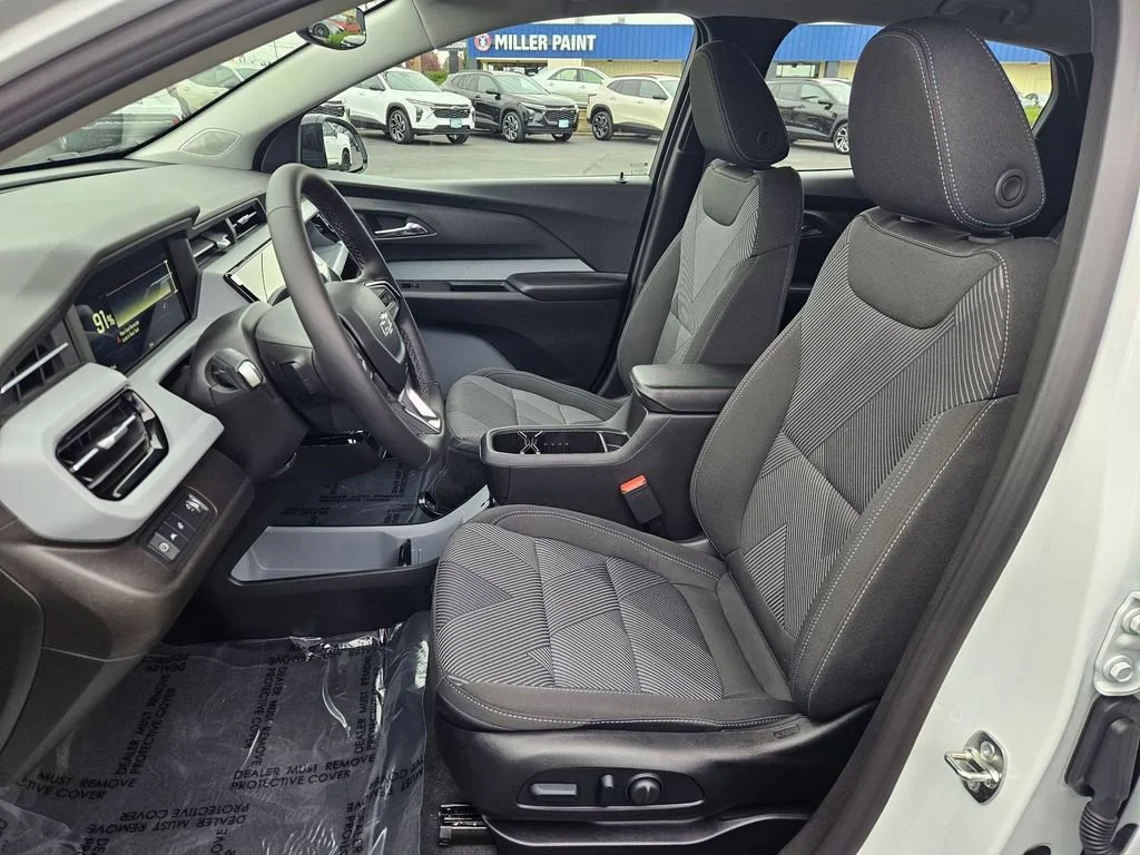 New 2027 Summit White Chevrolet LT image 22