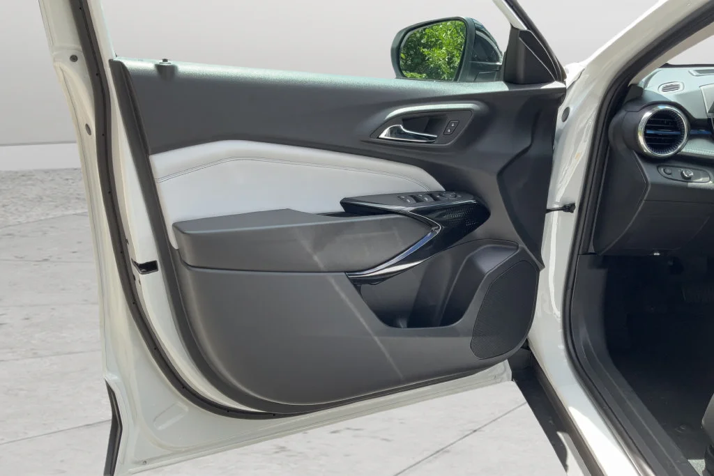 New 2026 Summit White Chevrolet LT image 9