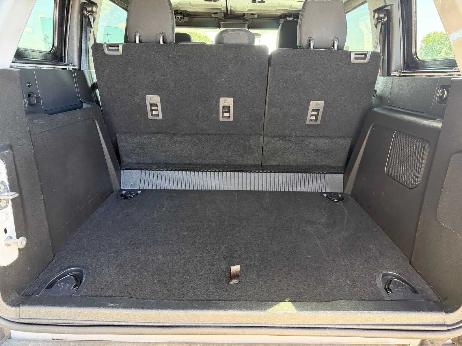 Used 2025 White Ford Big Bend image 31