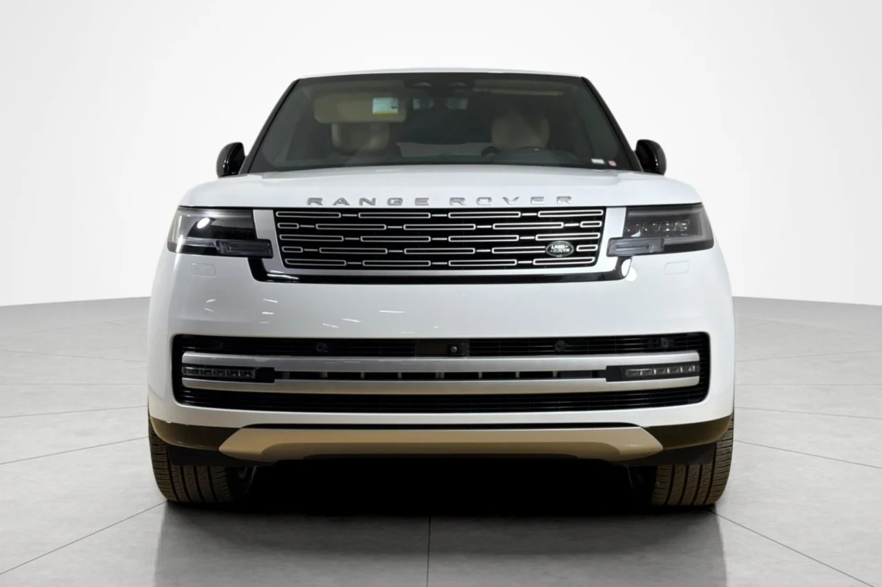 Used 2024 WHITE Land Rover Autobiography image 8