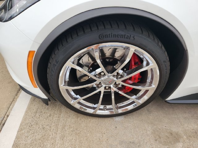 Used 2019 ARCTIC WHITE Chevrolet Grand Sport 1LT image 9