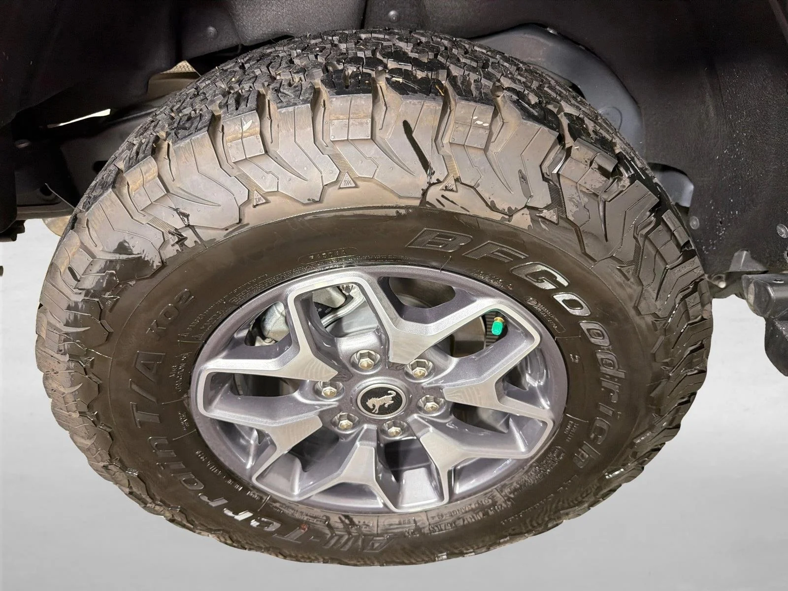 Used 2024 Gray Ford Badlands image 18