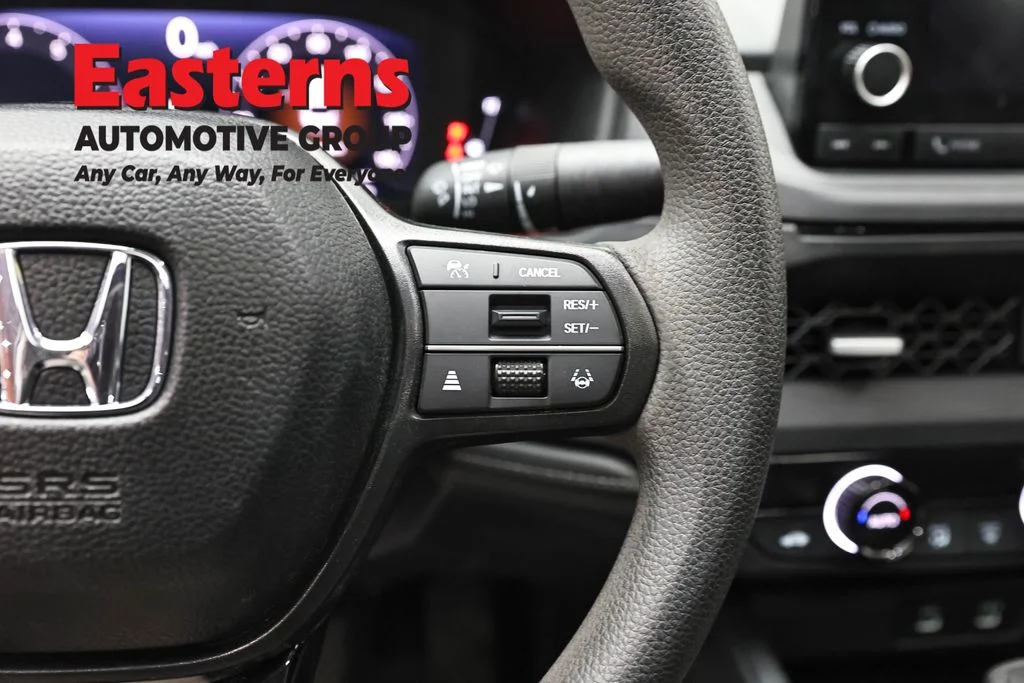 Used 2025 Gray Honda SE image 16