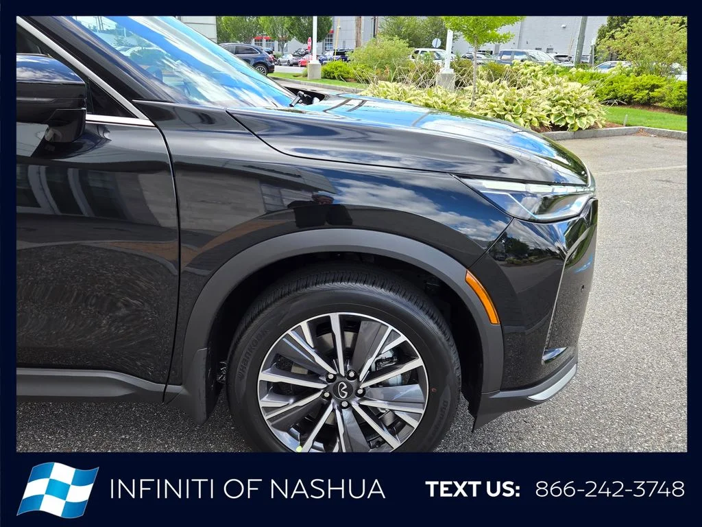 New 2027 MINERAL BLACK INFINITI Luxe AWD image 14