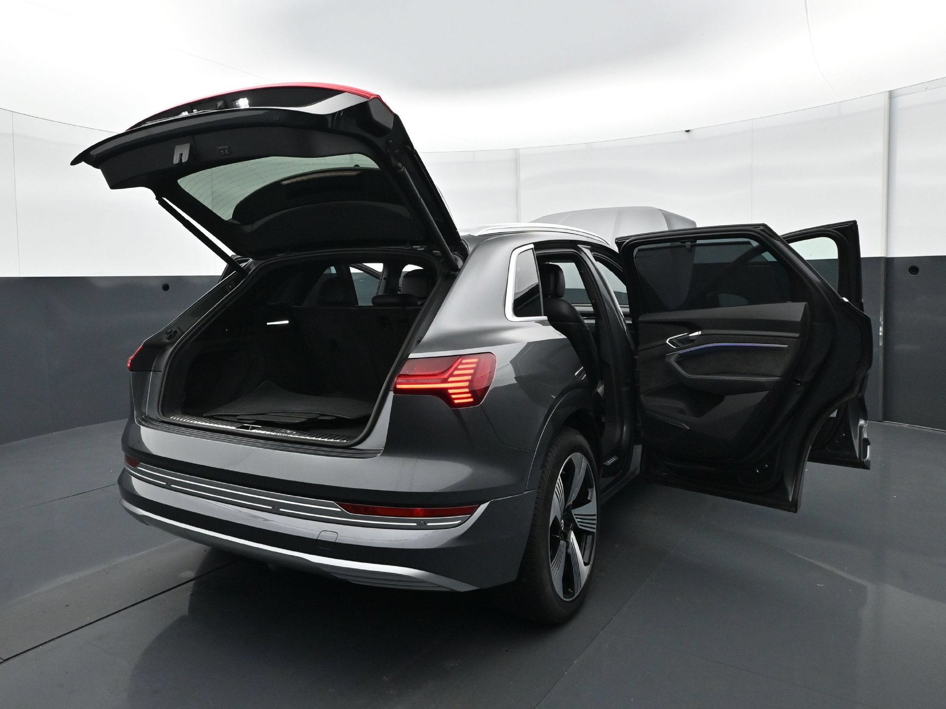 Used 2019 Daytona Gray Pearl Audi Prestige image 37