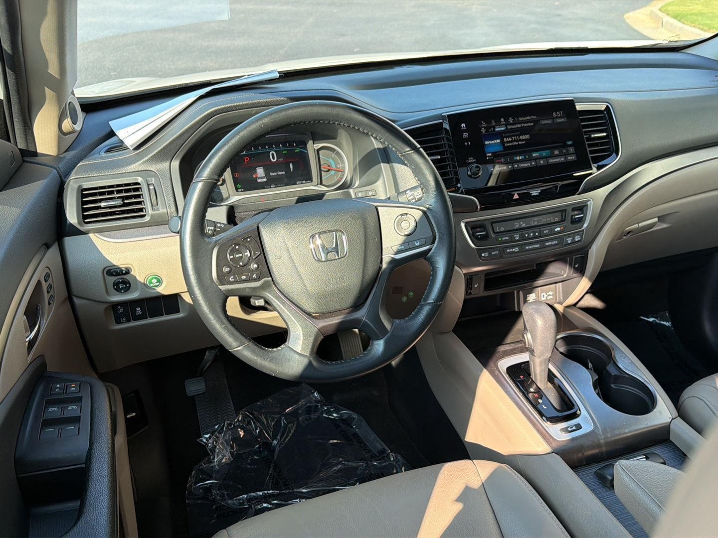 Used 2019 White Diamond Pearl Honda EX-L image 18