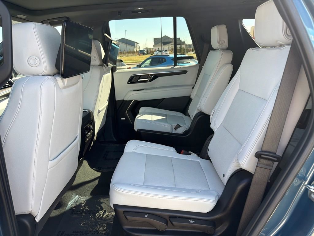 2025 Chevrolet Tahoe Premier - Photo 24