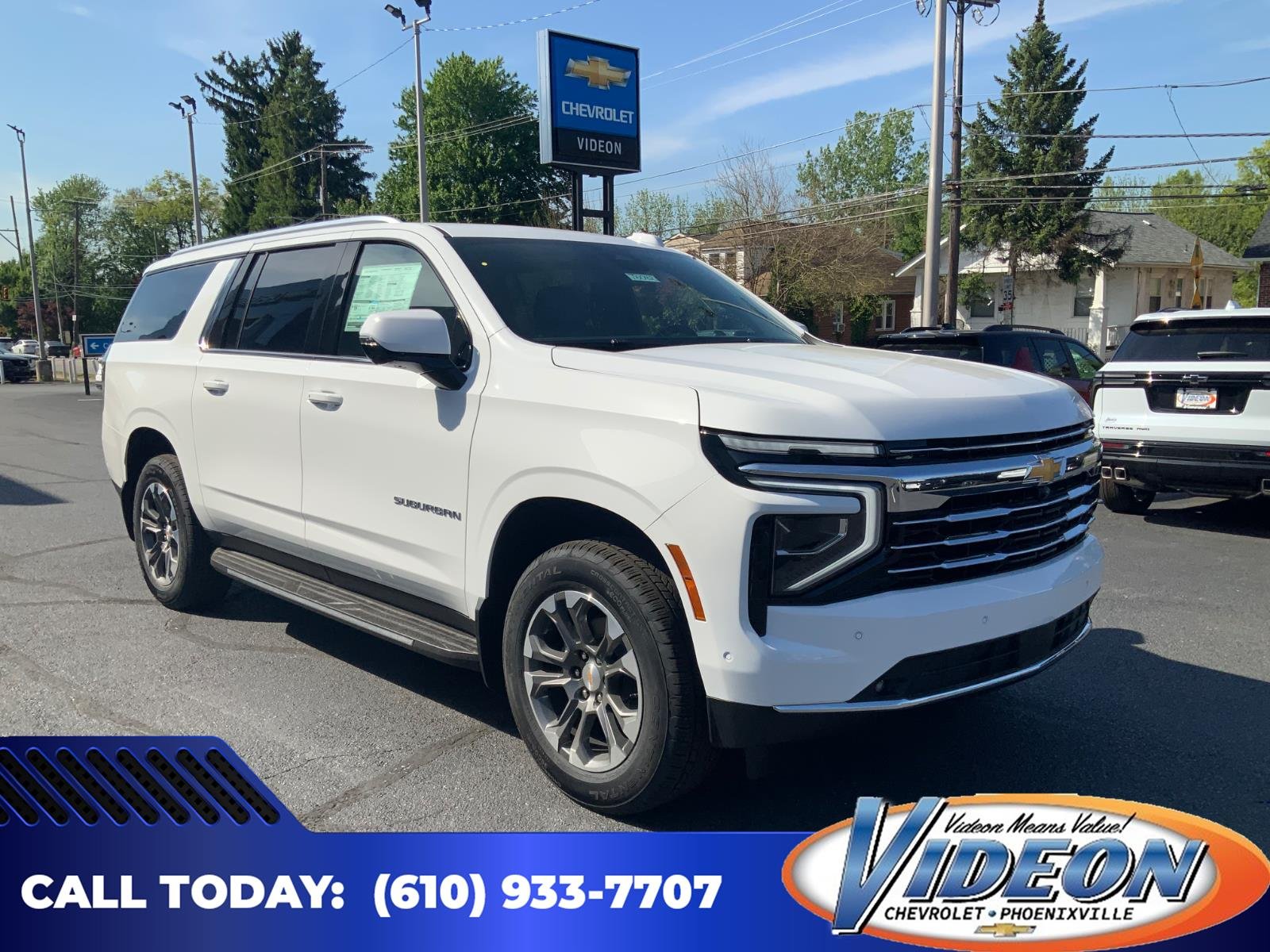 2026 Chevrolet Suburban LT 4WD's photo